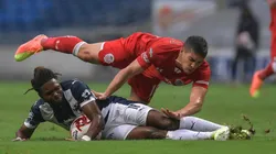 Avilés Hurtado regresó con un gran nivel y la afición de Monterrey se lo reconoció