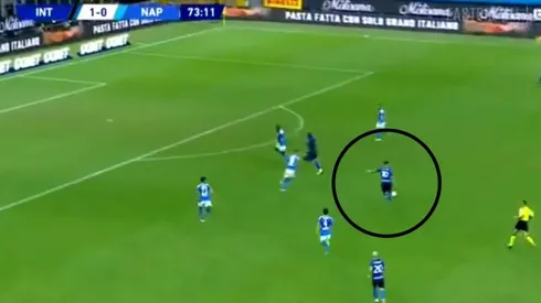 Desde ahí le pegó el delantero argentino.