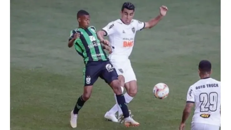 A Boca le gusta eso: el blooper de Junior Alonso en su debut con Mineiro