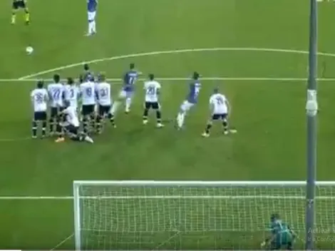 Malinovsky asustó a toda la barrera del Parma y clavó un golazo de tiro libre