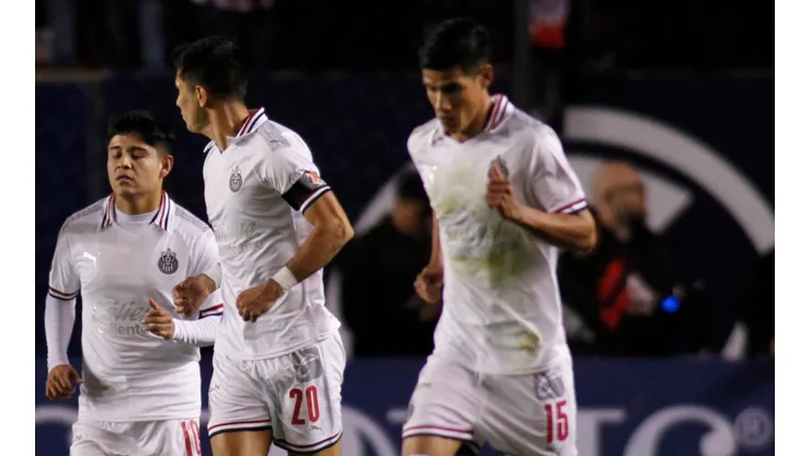 En Chivas advierten a todos sus jugadores por el caso Antuna