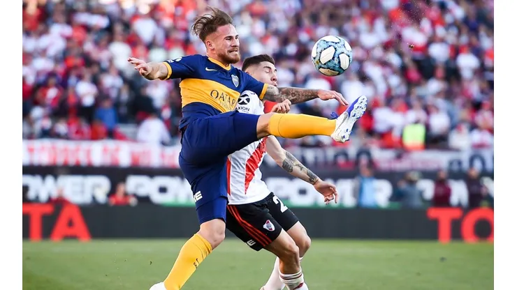 Alexis Mac Allister en un Superclásico.