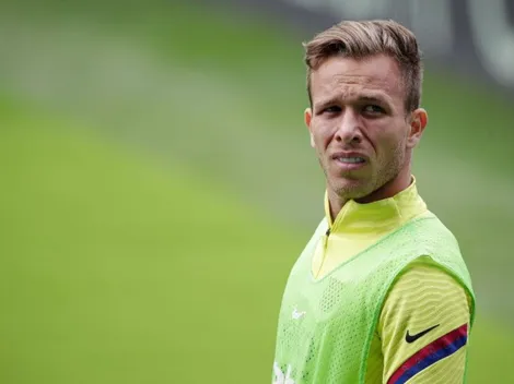 Más problemas para Barcelona: Arthur no se presentó y se declaró en rebeldía
