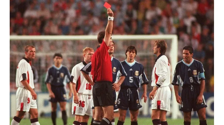 La roja a Beckham en los octavos de final de aquella Copa del Mundo.