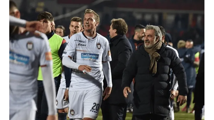 El festejo de Maxi López y de todo Crotone.