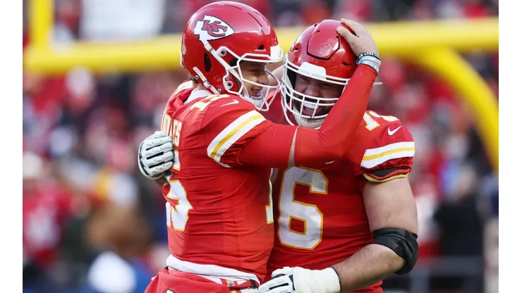 Patrick Mahomes y Laurent Duvernay-Tardif, Kansas City Chiefs (Getty)