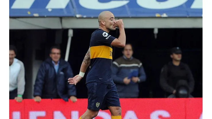 Silva marcándole un gol a River. (Getty)