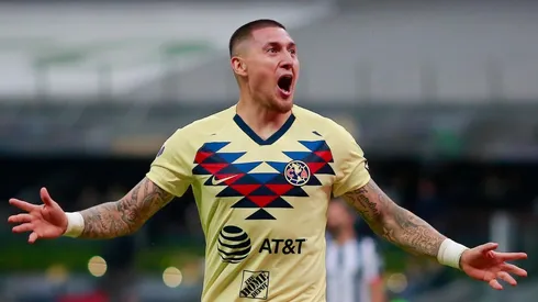 En las fotos con el América, Nicolás Castillo presumió un nuevo tatuaje en la nuca
