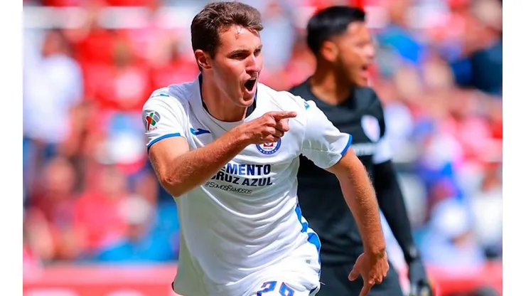 Santiago Giménez busca consolidarse como goleador de La Máquina. (Cruz Azul FC)