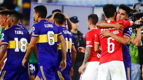 Foto de los jugadores de Boca y los de Independiente en La Bombonera.