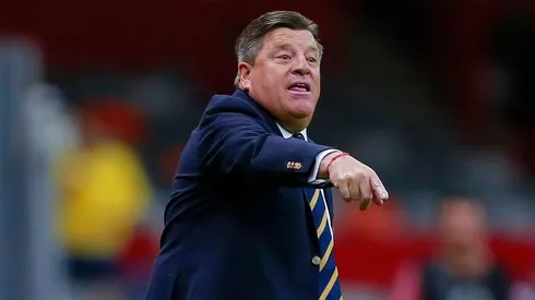 En medio del confinamiento, Miguel Herrera asistió a una fiesta