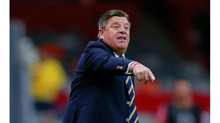 En medio del confinamiento, Miguel Herrera asistió a una fiesta