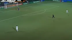 No se puede creer lo que hizo Pavón.