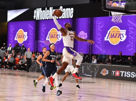 A LeBron no le pasan los años y lo demuestra con increíble jugada