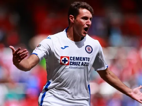 Santiago Giménez renovó con Cruz Azul hasta el 2023