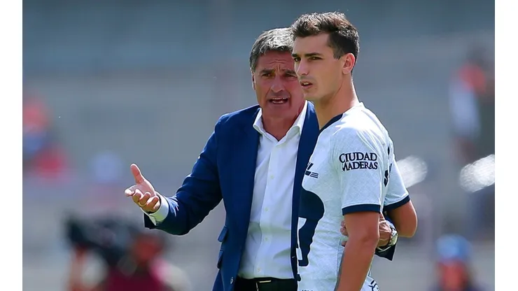 Indirecta de Dinenno a Míchel para que lo junte con Charly González