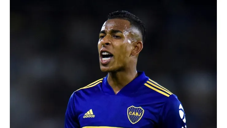 El posteo de Sebastián Villa para desmentir que no tiene COVID-19