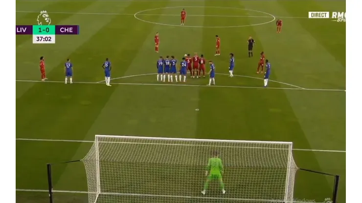 El arquero quedó parado: Alexander-Arnold hizo un golazo de tiro libre