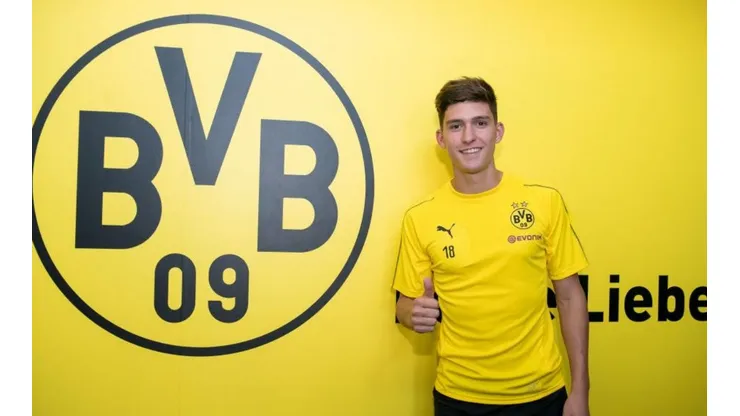 Balerdi en su presentación en Borussia Dortmund.
