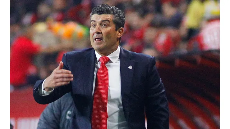 Afición del Toluca elige al sucesor del Chepo de la Torre