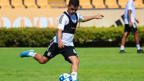 El uruguayo estaría a disposición del Tuca para el inicio del torneo (Foto: Tigres)