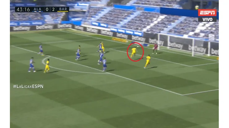 Suárez apareció con un cabezazo letal y puso el 3 a 0 para el Barcelona
