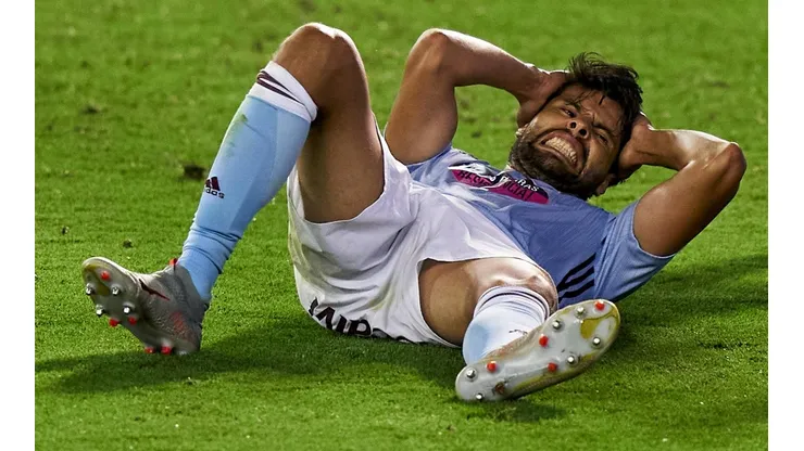 Néstor Araujo salta a la cancha este domingo en el cierre de la Liga de España.