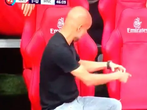 Video: captaron a Guardiola ¿hablando con un amigo imaginario?