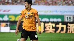 ¿Lo convencerá? Leyenda de Wolves exige que Raúl Jiménez siga en el club