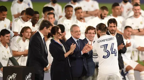 Foto de Florentino Pérez junto a Sergio Ramos.