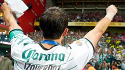 Cali Izquierdoz celebra el Clausura 2018 en el Nemesio Diez (Getty Images)