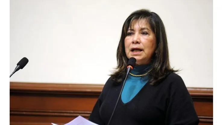 Martha Chávez fue congresista también desde 1992 al 1995.