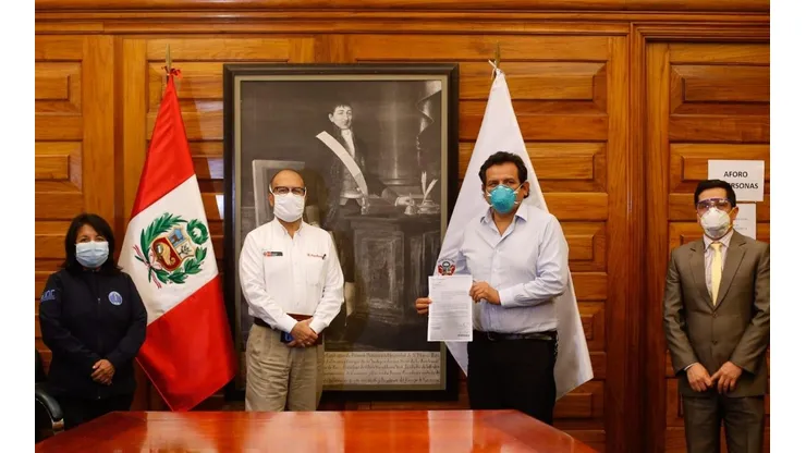Víctor Zamora es el ministro de Salud de Martín Vizcarra.