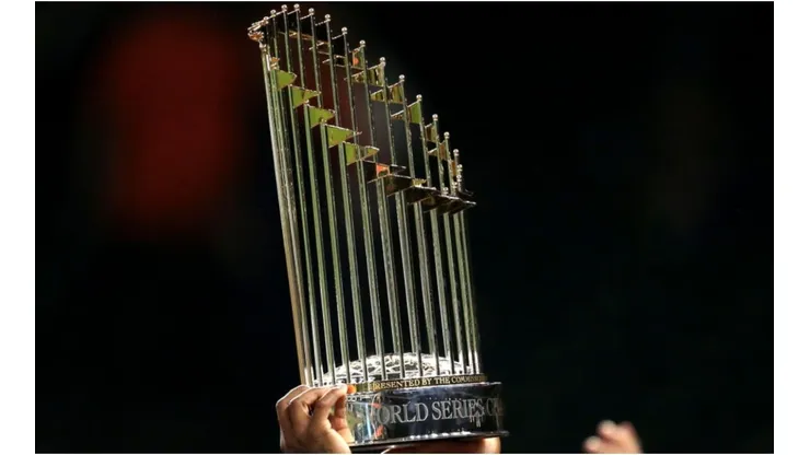 The Commissioner's Trophy. (Getty)