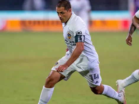 Lo llenaron de insultos: Chicharito erró un penal y los aficionados no lo perdonaron