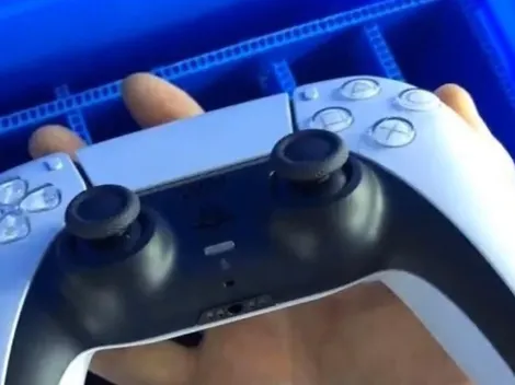 Filtran la primera imagen del mando DualSense de PS5 en tamaño real