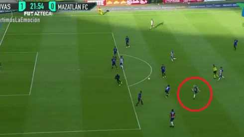 Golazo de Jesús Angulo para Chivas. (Captura)