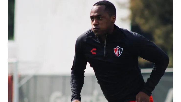 Renato Ibarra entrenándose en Atlas (@AtlasFC)
