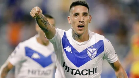 Chau Boca y San Lorenzo: Vélez oficializó la compra de Centurión