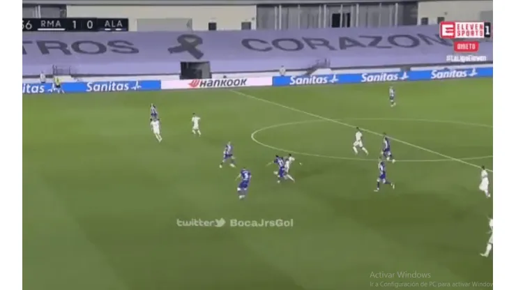 El momento del pase en cuestión.