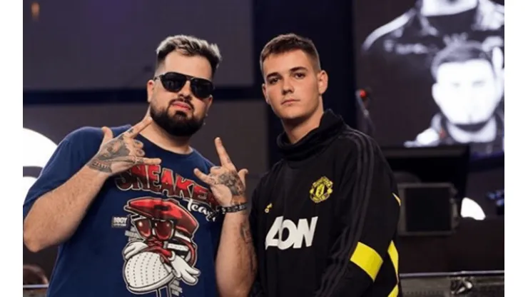 Papo junto a Bnet, actual campeón del mundo. (Instagram)