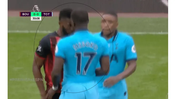 Chocaron dos tanques: explosivo cruce entre Lerma y Sissoko en la Premier League