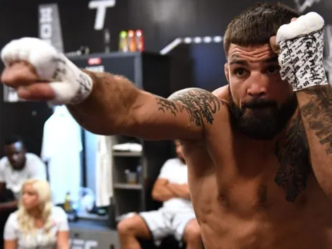 Video: Perry, estrella de UFC, noquea a un adulto mayor en pleno restaurante