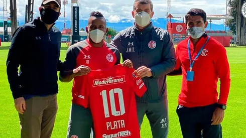 Plata está preparado para vestir la "10" de Sinha