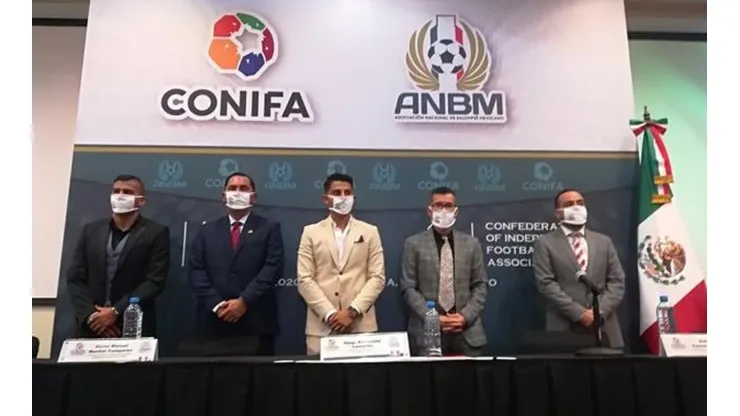 La Liga de Balompié Mexicano marca la diferencia desde el inicio con presencia de aficionados en los estadios