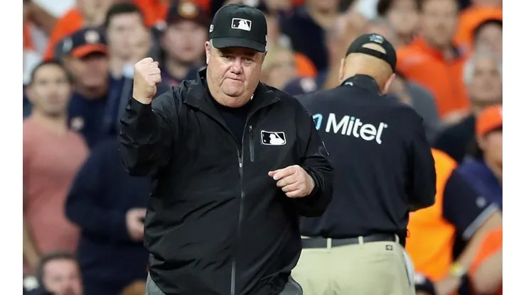 West arbitra en la MLB desde 1978
