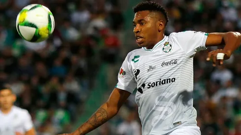 Ayrton Preciado es baja por tres meses más.