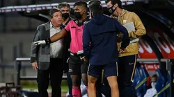 Twitter le recordó al Piojo Herrera que debe usar el cubreboca