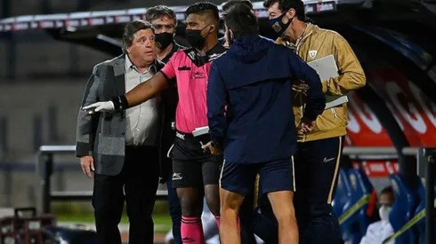 Twitter le recordó al Piojo Herrera que debe usar el cubreboca