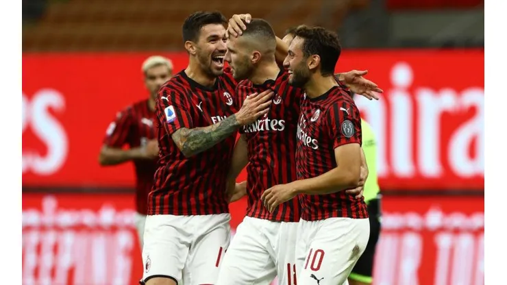 De locos: Juventus ganaba 2-0, Milan le hizo cuatro goles en 18' y ganó 4-2
